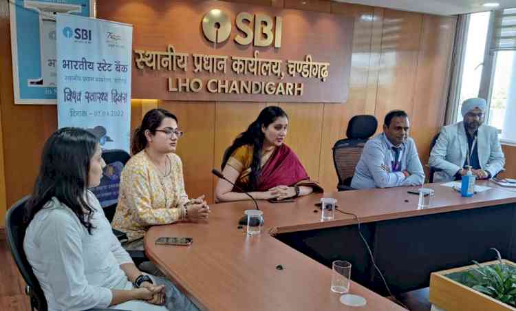 SBI employees attend talk on stress management