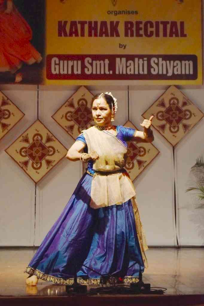 Kathak recital programme at KMV