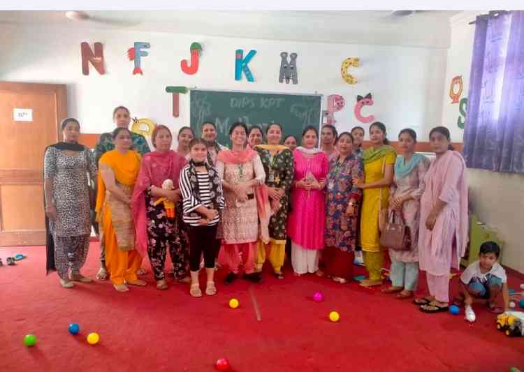 Workshop organised for Mothers in Dips School