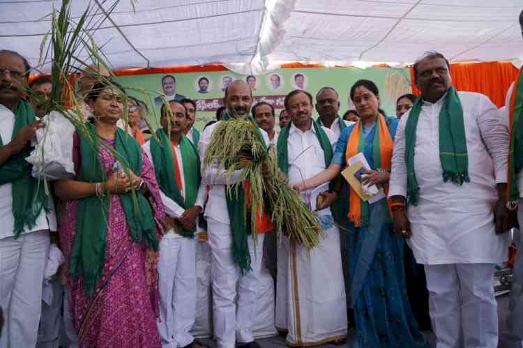 BJP holds counter-protest in Hyderabad