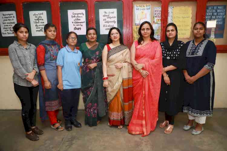 English Literary Society of PCM S. D. College for Women organises Debate Competition