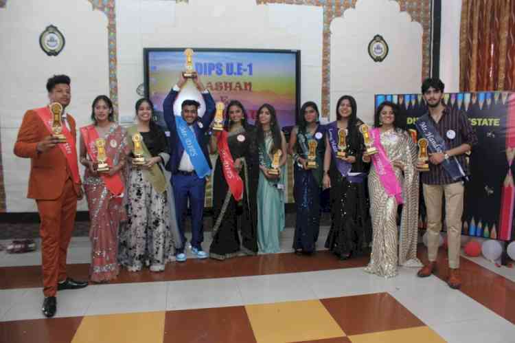 Ayush won title of Mr and Shubmeet won title of Miss Dips