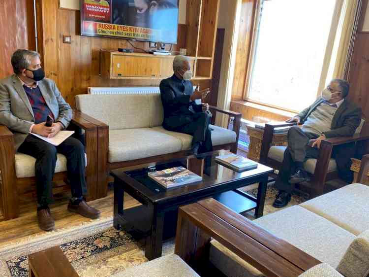 CMD SIDBI calls on LG Mathur to discuss potential development initiatives in Ladakh