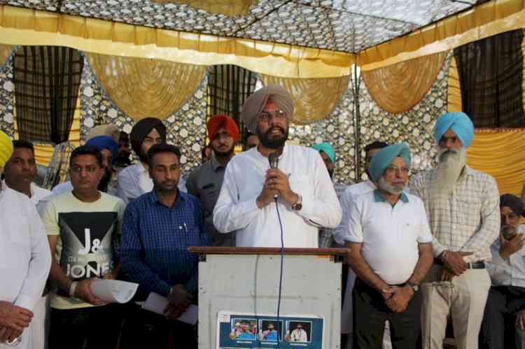 Kuldeep Singh Dhaliwal lays foundation stone of government dispensary at village Gujjarwal