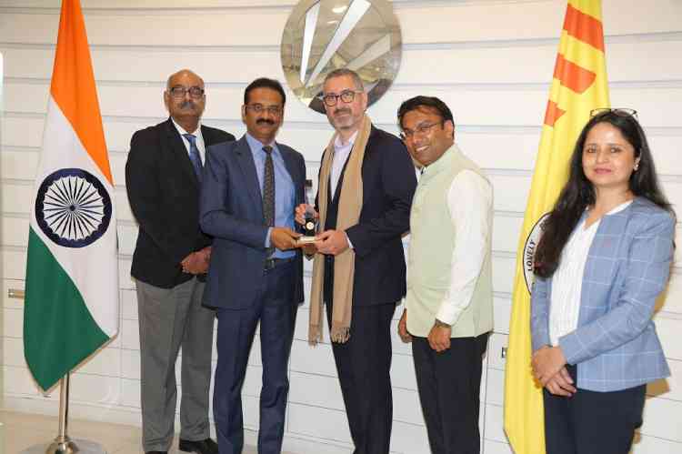 Consul General of Canada Patrick Hebert visited LPU