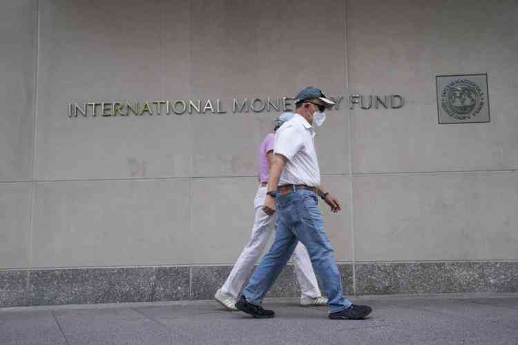 IMF cuts India's 2022 growth prospects