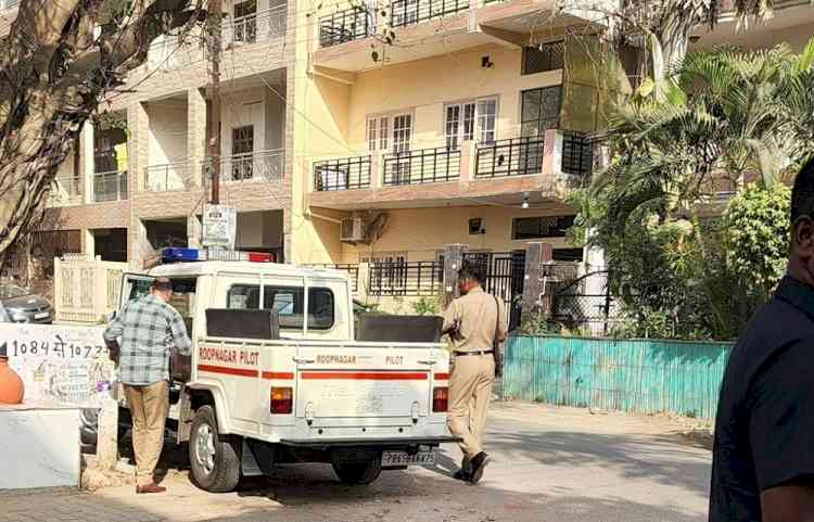 Kumar Vishwas cautions Mann after Punjab Police team lands at his place