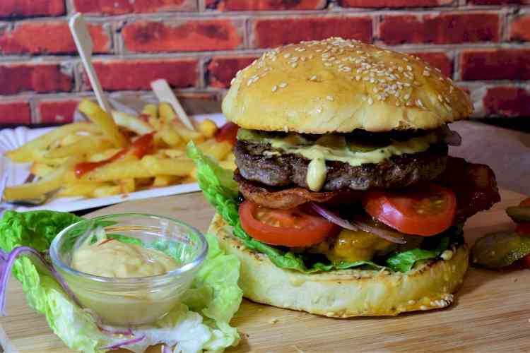 Say 'no' to health star ratings on junk food: Experts