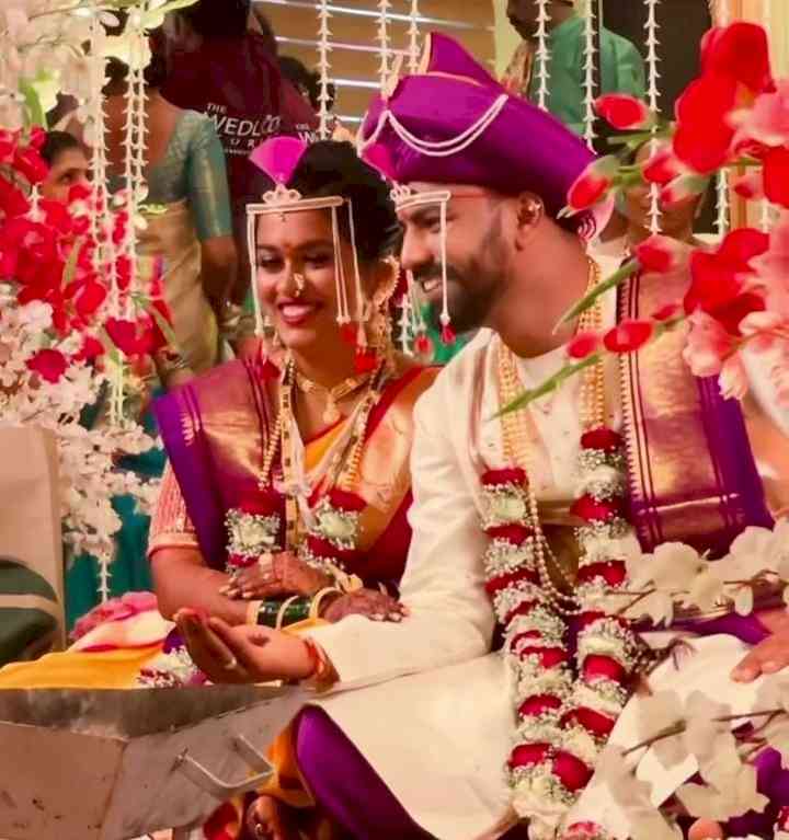 Sayli Kamble of 'Indian Idol 12' fame ties the knot with boyfriend Dhawal