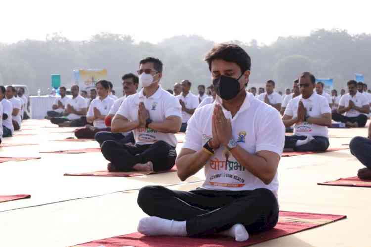 Ministry of Civil Aviation organized “Yog Prabha” at Safdarjung Airport