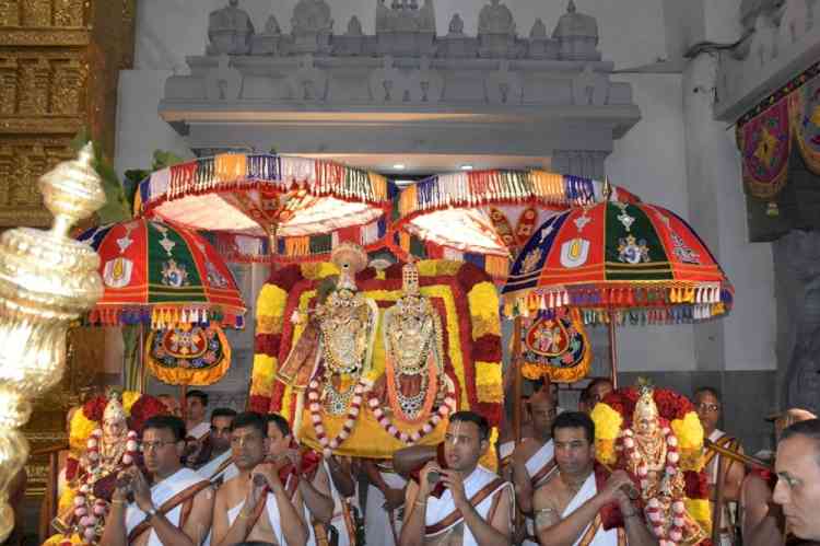 Thousands of devotees witness grandeur of Brahma Rathotsava at ISKCON Bangalore