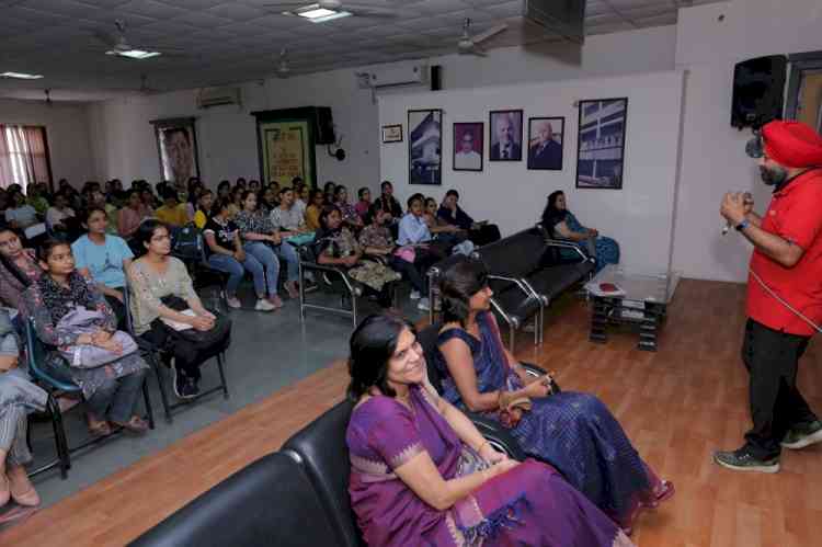 PCM S.D. College for Women holds “Career Pe Charcha”