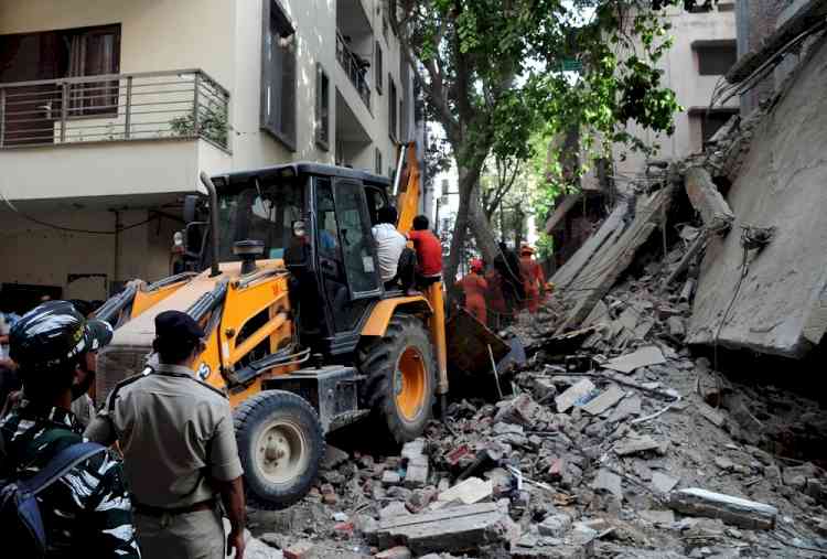 Two dead, 4 injured in Delhi house collapse