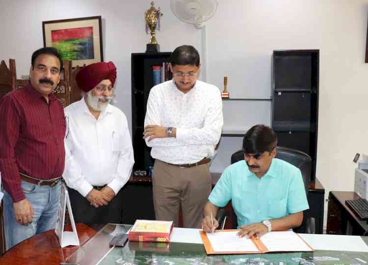 Dr. SK Mishra got new responsibility as Registrar IKGPTU