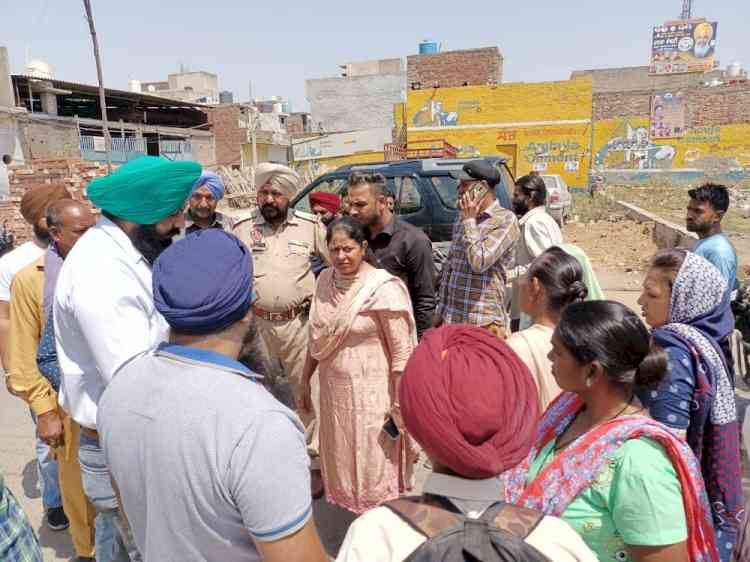 MLA Rajinderpal Kaur Chhina warns residents not to fall prey to scam relating to filling of forms for Rs 1,000 per month pension for women