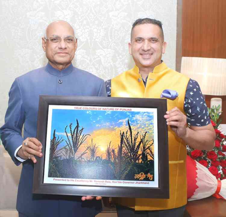 Governor of Jharkhand presented work on true nature of Punjab by Harpreet Sandhu 