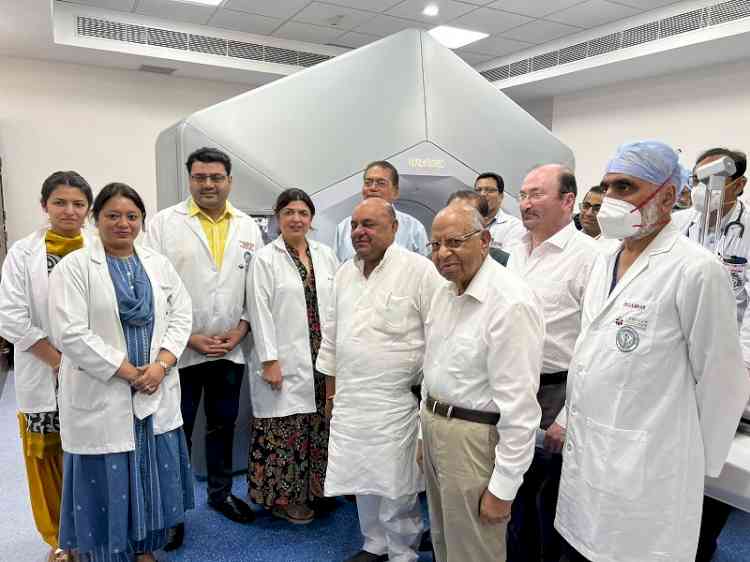 DMCH Cancer Care Centre in collaboration with AOI launches Punjab Region’s First Advanced Radiotherapy Varian Halcyon E
