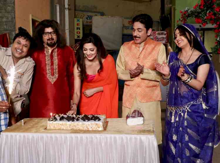 Vidisha Srivastava celebrates her birthday with &TV’s Bhabiji Ghar Par Hai’s cast and crew!