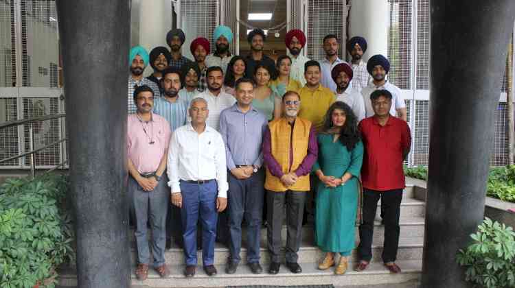 PU VC awarded participants of youth festival 2021-22 at VC office