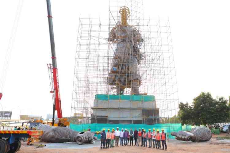 Sword weighing 4000 kg to adorn Kempe Gowda statue at B'luru Int'l Airport