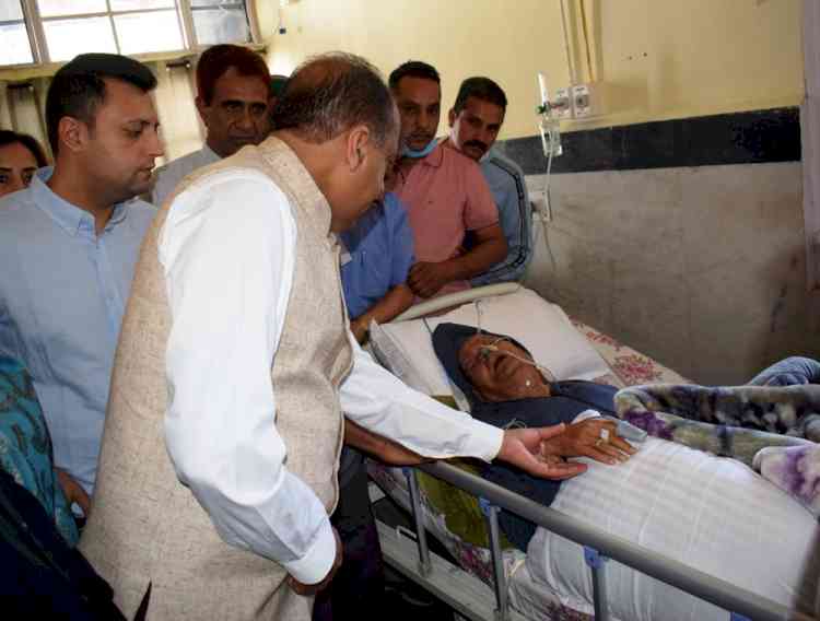 CM visits Pandit Sukh Ram at Regional Hospital Mandi