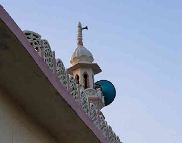 Mumbai Police crackdown on 2 mosques for pre-dawn 'azan' on loudspeakers