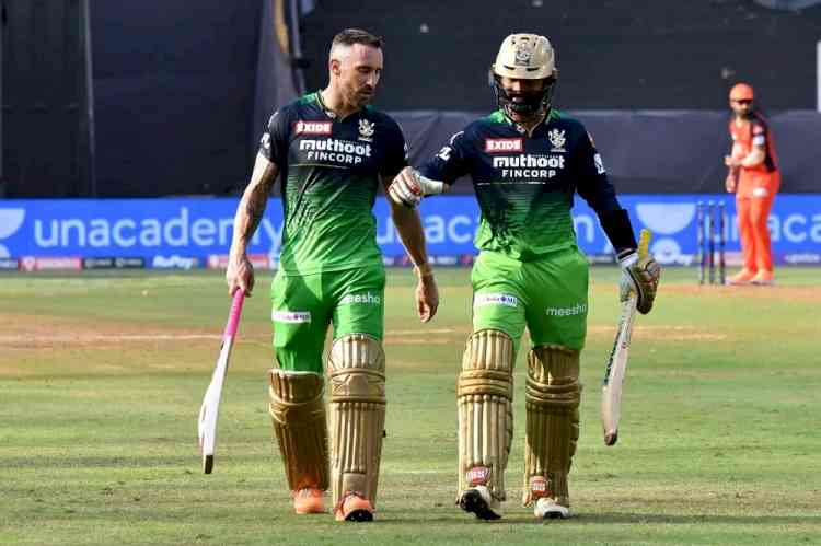 IPL 2022: Had thought of 'retiring out' to get Dinesh Karthik at crease, reveals du Plessis