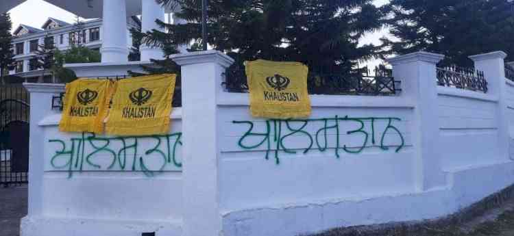 Himachal Police seal interstate borders after Khalistani banners seen outside Assembly