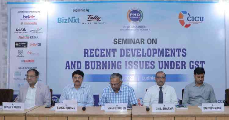 CICU in association with PHDCCI organises recent developments under GST