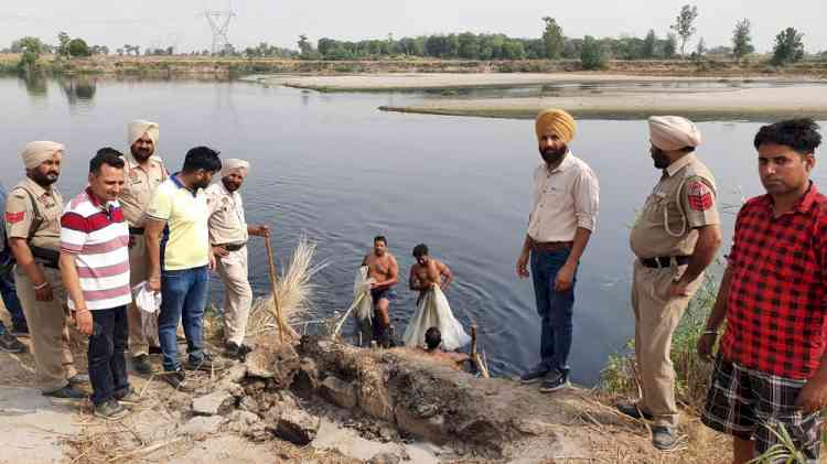 Excise Teams carried out intensive search in bet area