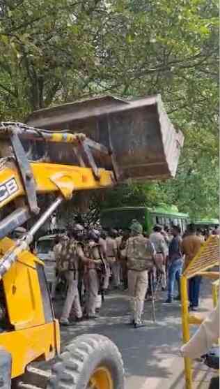 March held against anti-encroachment drive in Delhi