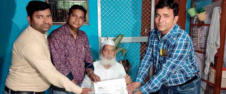 Mankind Pharma donates 3 Lakhs to Padma Shri Mohammad Sharif Chacha