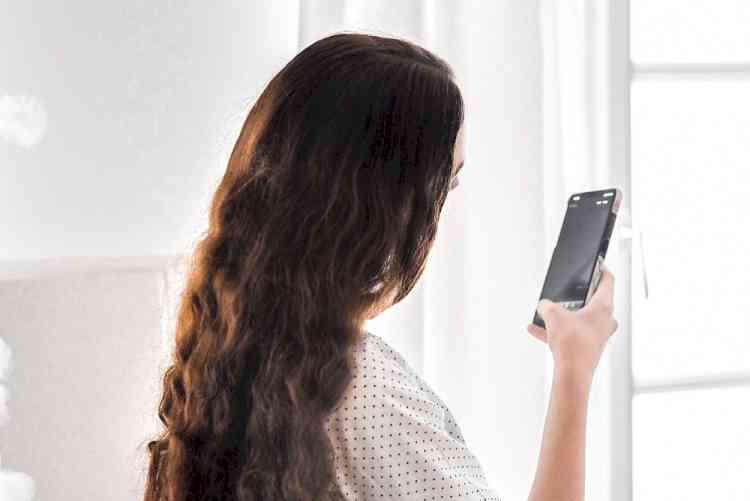 Smartphone use can hamper mental well-being in young adults