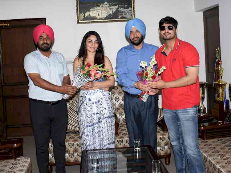 Star cast of Punjabi film ‘Kokka’ visited Lyallpur Khalsa College