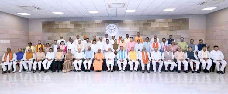 Modi advises UP ministers to focus on governance