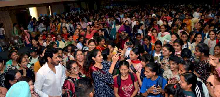 Eminent Punjabi singer and actor Harbhajan Mann visits RGC