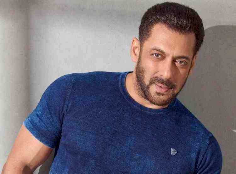 Salman's best wishes for social media thriller series 'Escaype Live'