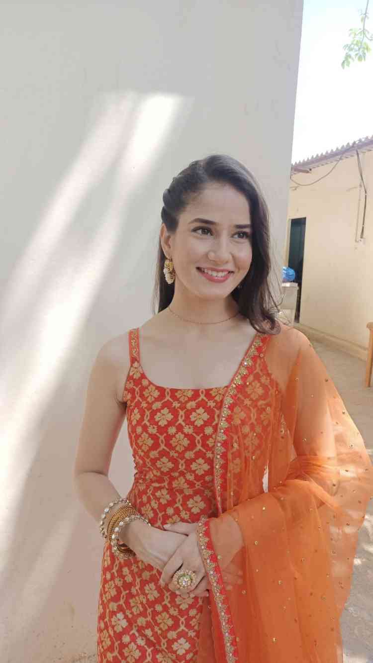 Manika Mehrotra who plays Shweta in Sony SAB’s Sab Satrangi speaks about first scene