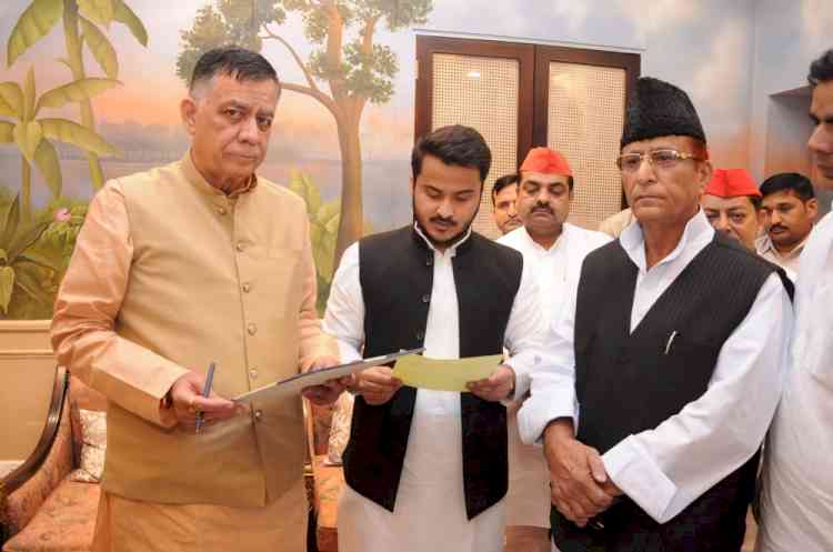 Azam Khan takes oath as Assembly member
