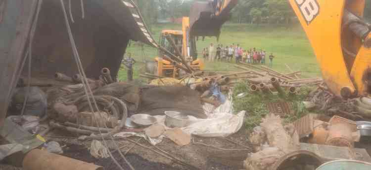 8 labourers killed after truck overturns in Bihar's Purnea
