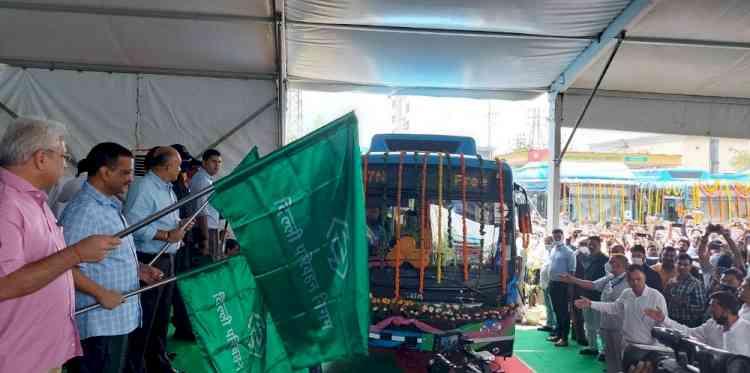 Delhi CM flags off 150 electric buses, announces 3-day free ride