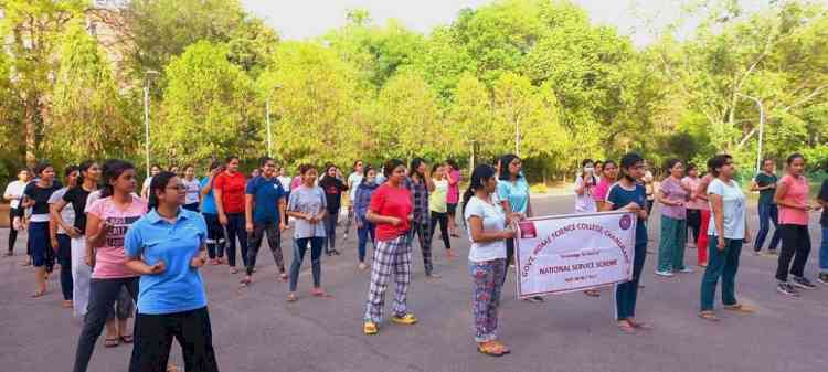 Self Defence Training kick-starts at Home Science College