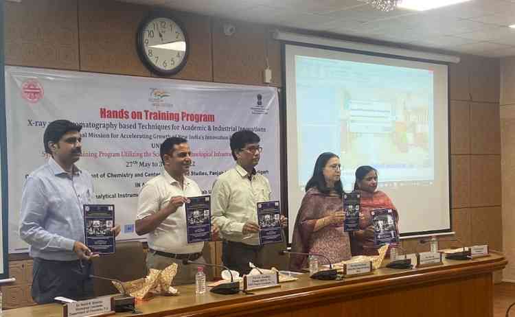Hands-on Training Program on “X-ray and Chromatography based Techniques for Academic & Industrial Innovations” commences