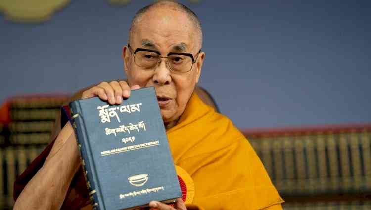 Dalai Lama launches Monlam Grand Tibetan Dictionary