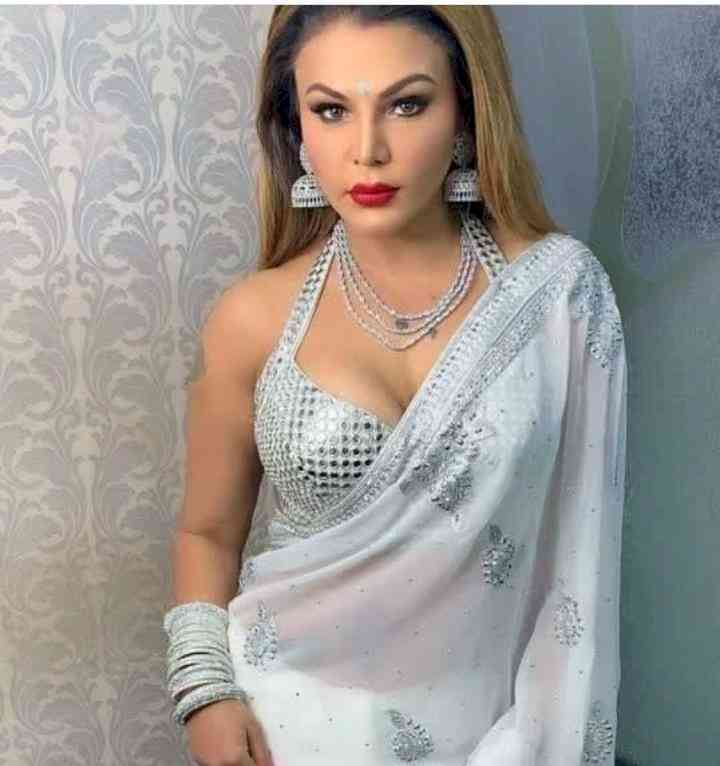 Rakhi Sawant's boyfriend Adil wants her to be 'more covered'