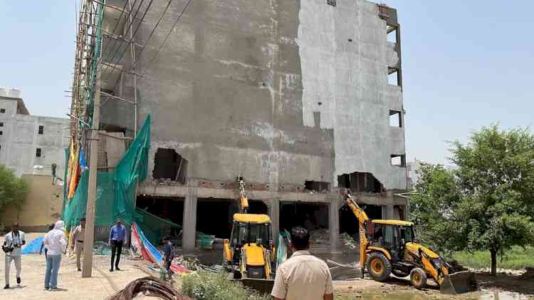 Gurugram: Illegal constructions demolished