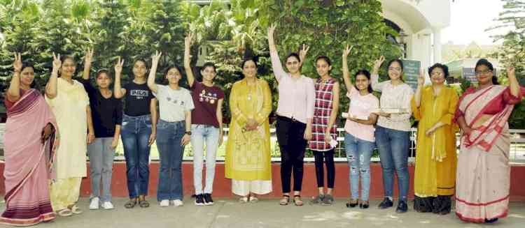 KMV Collegiate Sr. Sec. School excels in 10+1 examination results