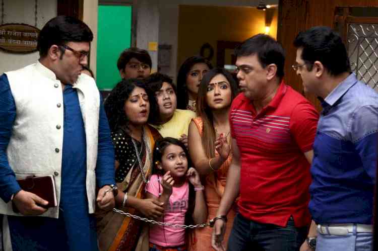 In comedy of errors, Rajesh and Joshipura remain handcuffed together for 24 hours in Sony SAB’s Wagle Ki Duniya