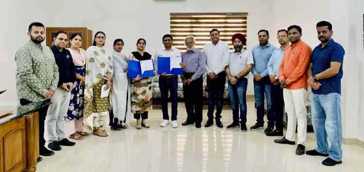 MoU between Mayank Foundation and Dev Samaj College of Education for Women