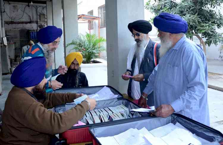 Pakistan issues visas to Sikh pilgrims